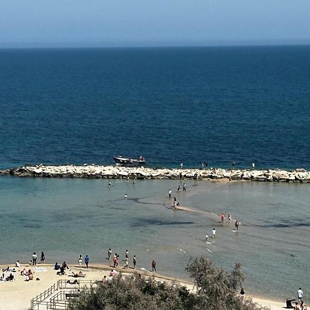 Front Beach Apartment - 3 Bedrooms Bari Esterno foto