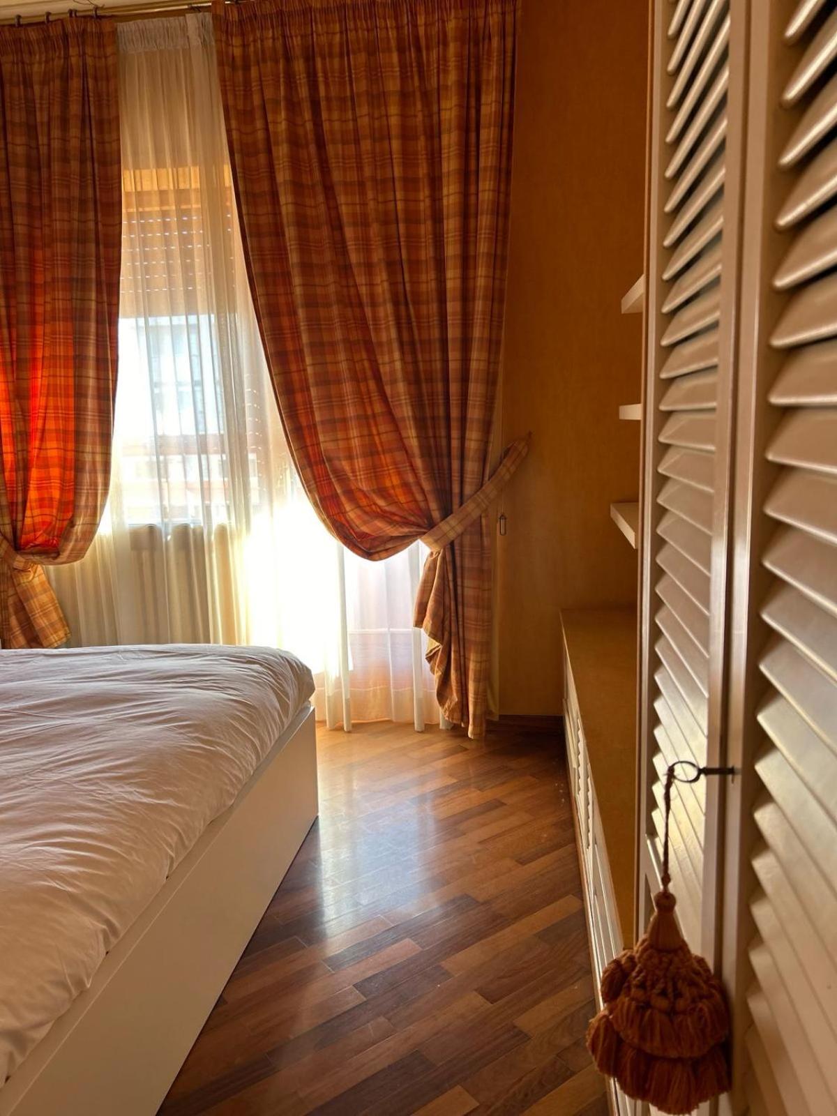 Front Beach Apartment - 3 Bedrooms Bari Esterno foto
