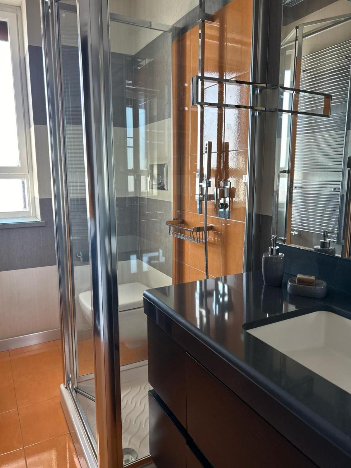 Front Beach Apartment - 3 Bedrooms Bari Esterno foto