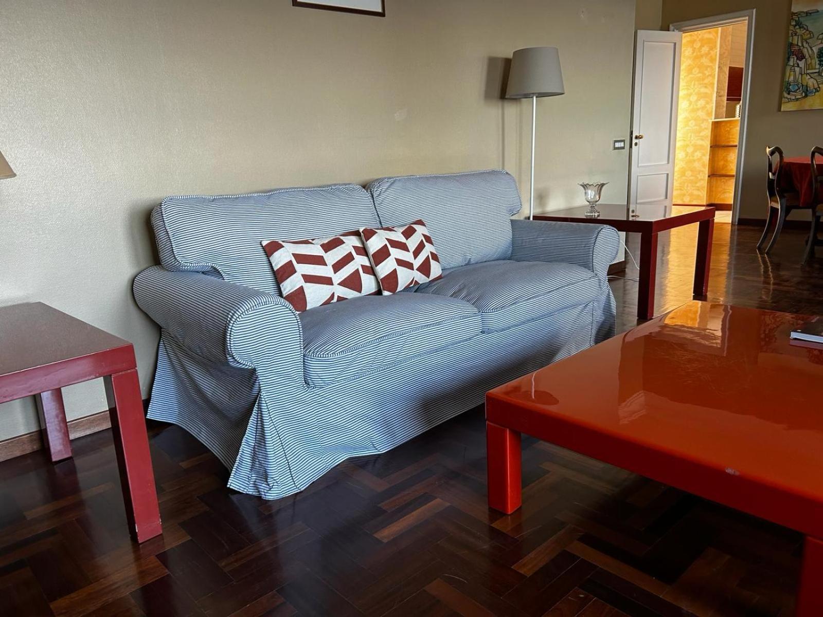 Front Beach Apartment - 3 Bedrooms Bari Esterno foto