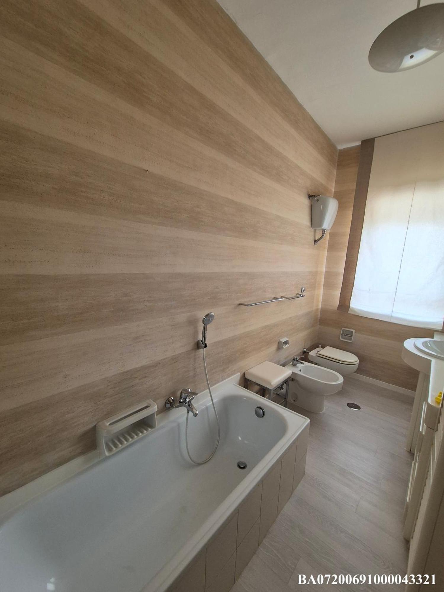Front Beach Apartment - 3 Bedrooms Bari Esterno foto